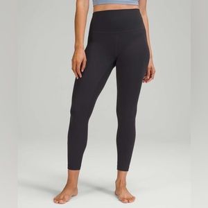 LULULEMON ALIGN™ HIGH-RISE PANT 28" Black Granite
Size: 2